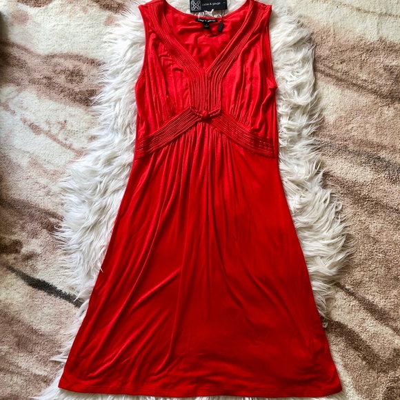 { cable & gauge } NWT Red V-Neck Knotted Dress - Picture 7 of 8